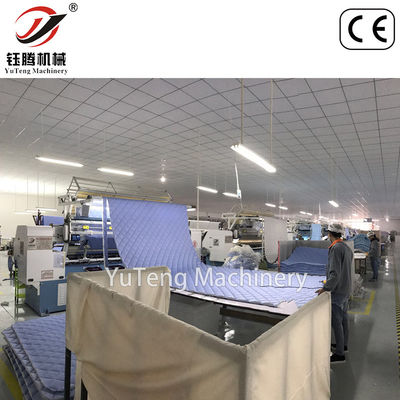 Lock Stitch อัตโนมัติ Quilting Machine With Multi Needle Home Textile Fabric Quilting อัตโนมัติการตัดผ้าผ้าผ้าผ้าผ้าผ้าผ้า