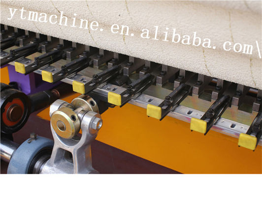 อัตโนมัติ Lock Stitch Quilting Machine สําหรับผ้าผ้ากระเป๋านอน
